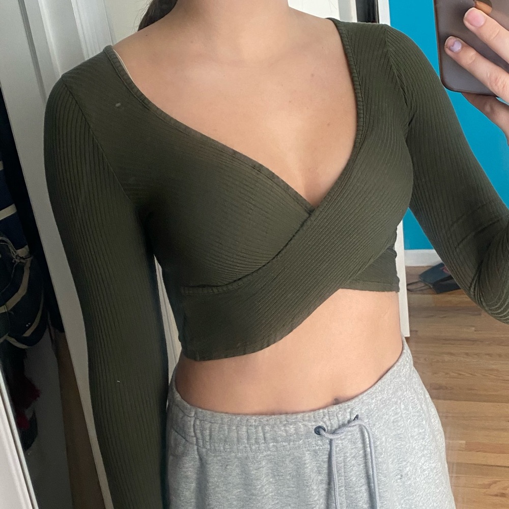 Forever 21 criss cross going out top